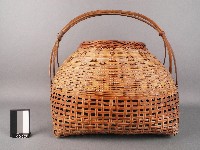 藏品(四角圓籃)的圖片