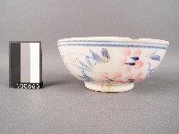 藏品(彩繪花卉紋碗)的圖片