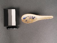 藏品(紅藍彩湯匙)的圖片