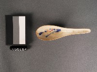 藏品(紅藍彩湯匙)的圖片