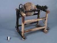 藏品(草繩機)的圖片