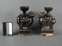 藏品(赤釉獅座燭台)的圖片