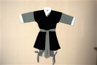 藏品(灰色便服)的圖片