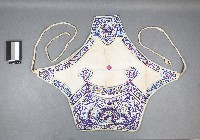 藏品(白地彩繡麒麟龍紋肚兜)的圖片
