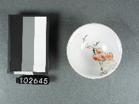藏品(赤釉梅花紋杯子)的圖片