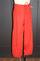 藏品(紅褲)的圖片