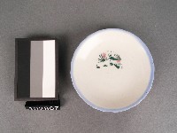 藏品(彩繪花草紋碟)的圖片