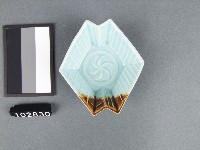 藏品(赤藍彩花卉紋碟)的圖片