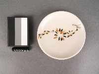 藏品(赤綠彩花卉紋碟)的圖片