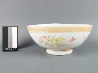 藏品(黃金釉彩繪花鳥紋碗)的圖片