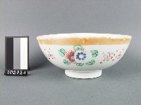 藏品(黃金釉彩繪花卉紋碗)的圖片