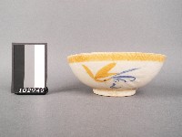 藏品(黃金釉青花黃釉鳥紋碗)的圖片