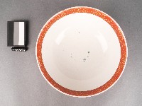 藏品(紅地彩繪瑞獅紋碗)的圖片