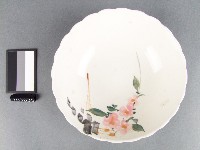 藏品(三彩花卉紋碗)的圖片