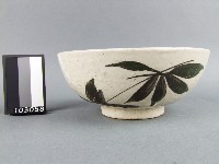 藏品(綠彩竹葉紋碗)的圖片