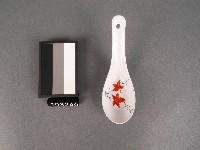 藏品(紅黑彩楓葉紋湯匙)的圖片