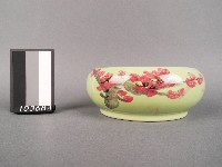 藏品(綠地花卉紋水仙盤)的圖片