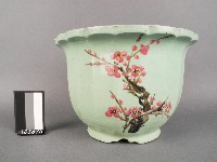 藏品(綠地花卉紋花盆)的圖片