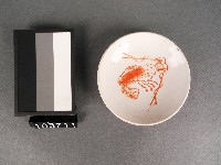 藏品(紅彩蝦紋碟)的圖片