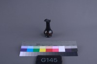 藏品(仿漆器花瓶)的圖片