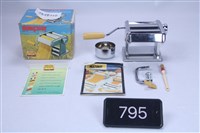 藏品(壓麵條機)的圖片