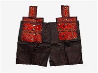 藏品(中國施洞苗族深褐色底紅刺繡繡片)的圖片