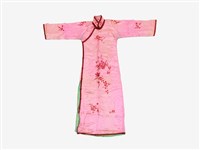 藏品(粉紅色花樣戲服)的圖片