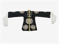 藏品(黑色傳統字樣戲服)的圖片