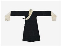 藏品(黑色底白領邊素面長擺戲服)的圖片