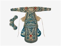 藏品(乳白藍龍紋繡花佩飾)的圖片