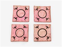 藏品(粉紅色布幔)的圖片