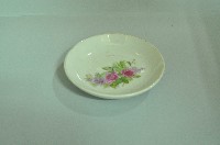 藏品(白地印花彩繪折枝玫瑰紋瓷碟)的圖片