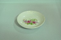 藏品(白地印花彩繪折枝玫瑰紋瓷碟)的圖片