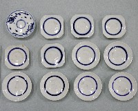 藏品(青花雙鳳紋碟、青花四方碟、青花圓碟（多組）)的圖片