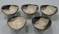 藏品(白地藍釉凹型碗（多組）)的圖片