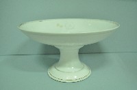 藏品(金邊白地府徽章款高腳盤)的圖片