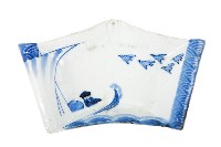 藏品(青花舟艇人物飛鳥紋五角變形皿)的圖片