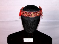 藏品(兒童用紅色繡樣短圈)的圖片