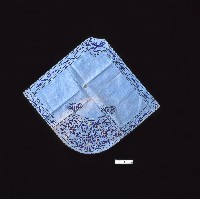 藏品(藍色吉祥刺繡肚兜)的圖片