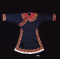 藏品(黑色多彩繡紋長袖上衣)的圖片