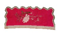 藏品(桃紅色絲綢花卉繡樣門簾)的圖片