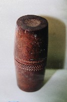 藏品(竹製三角形刻紋圓罐)的圖片