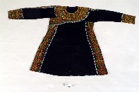 藏品(魯凱族女長衣)的圖片