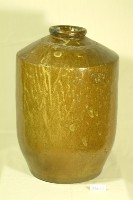 藏品(棕褐釉印款窄口直壁式陶製酒甕)的圖片