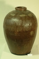 藏品(紅棕褐釉拍打印紋窄口豐肩式陶甕)的圖片