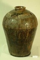 藏品(紅露酒印款棕褐色拍打印紋窄口豐肩式陶甕)的圖片