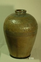 藏品(褐綠釉拍打印紋窄口豐肩式陶甕)的圖片