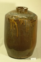 藏品(褐釉窄口直壁式陶甕)的圖片
