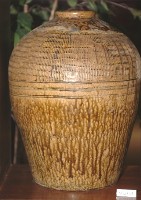 藏品(虎皮紋米褐釉拍打印紋窄口豐肩式陶甕)的圖片