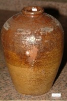 藏品(紅褐釉雙色拍打印紋窄口豐肩式陶甕)的圖片
